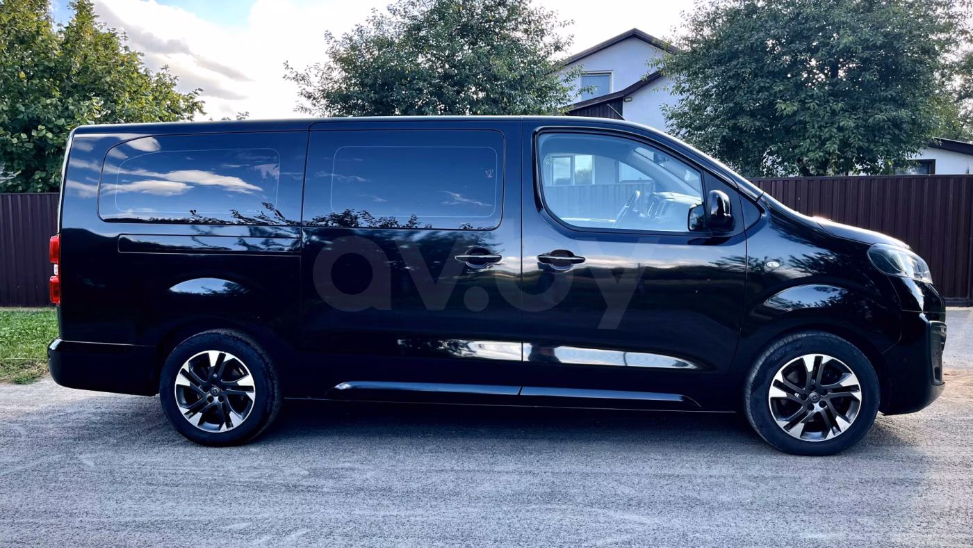 Opel Zafira Life фото 11