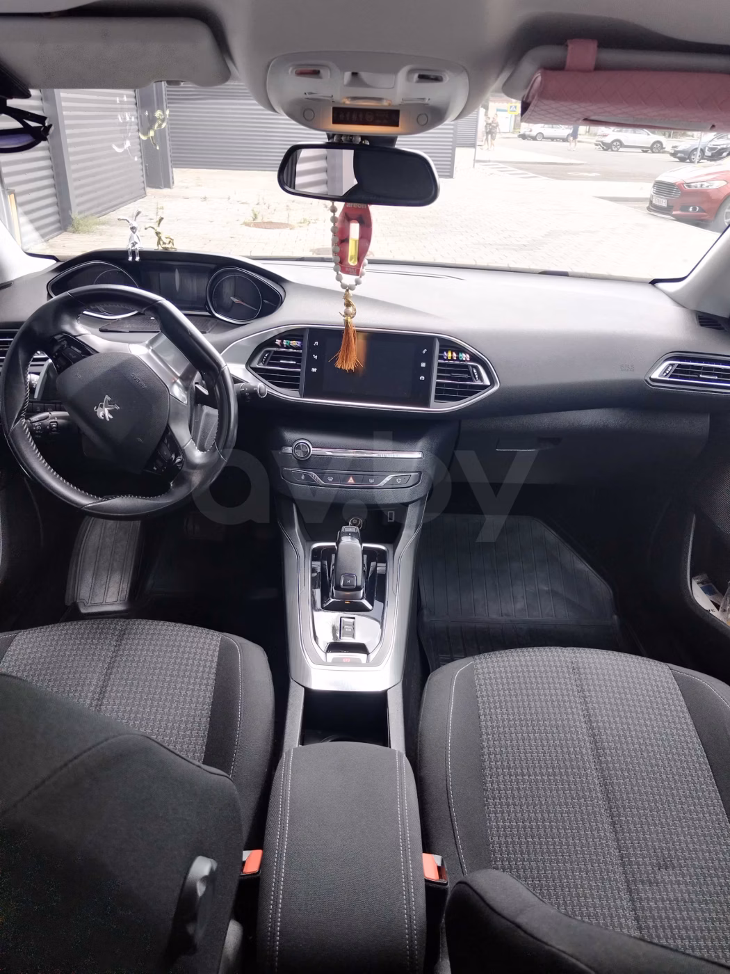 Peugeot 308 фото 6
