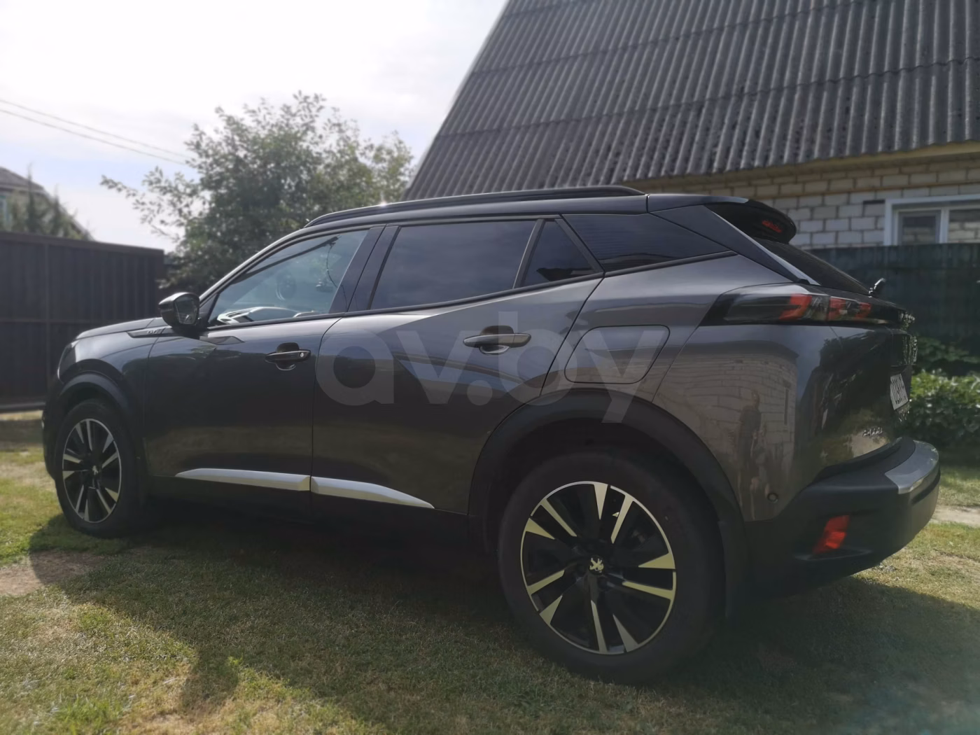 Peugeot 2008 фото 12