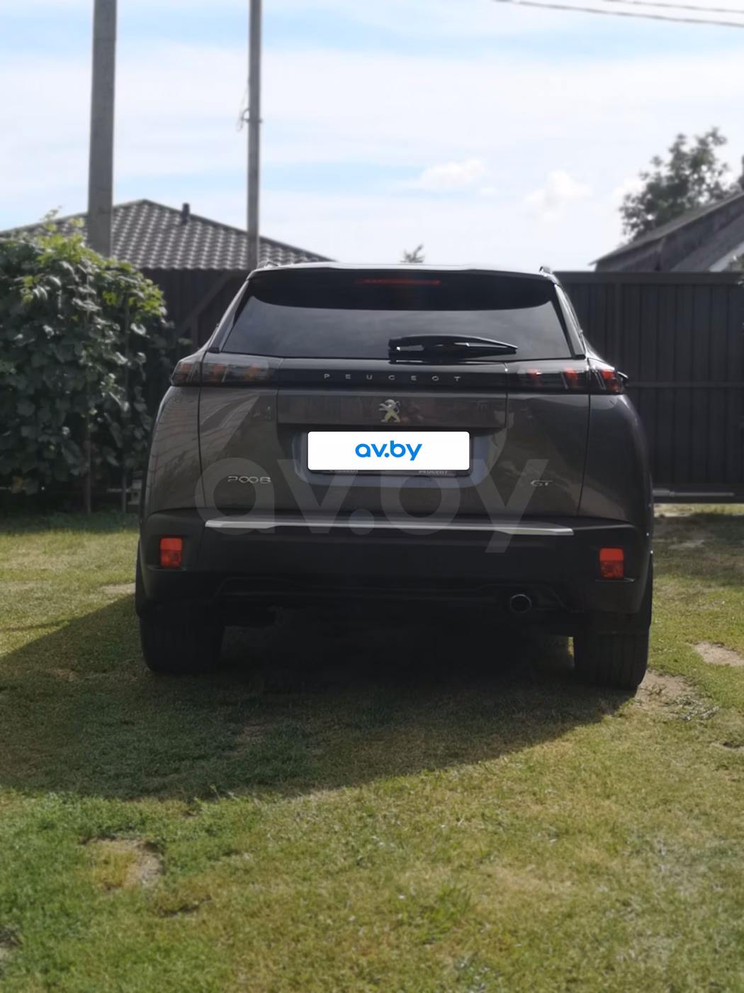 Peugeot 2008 фото 9