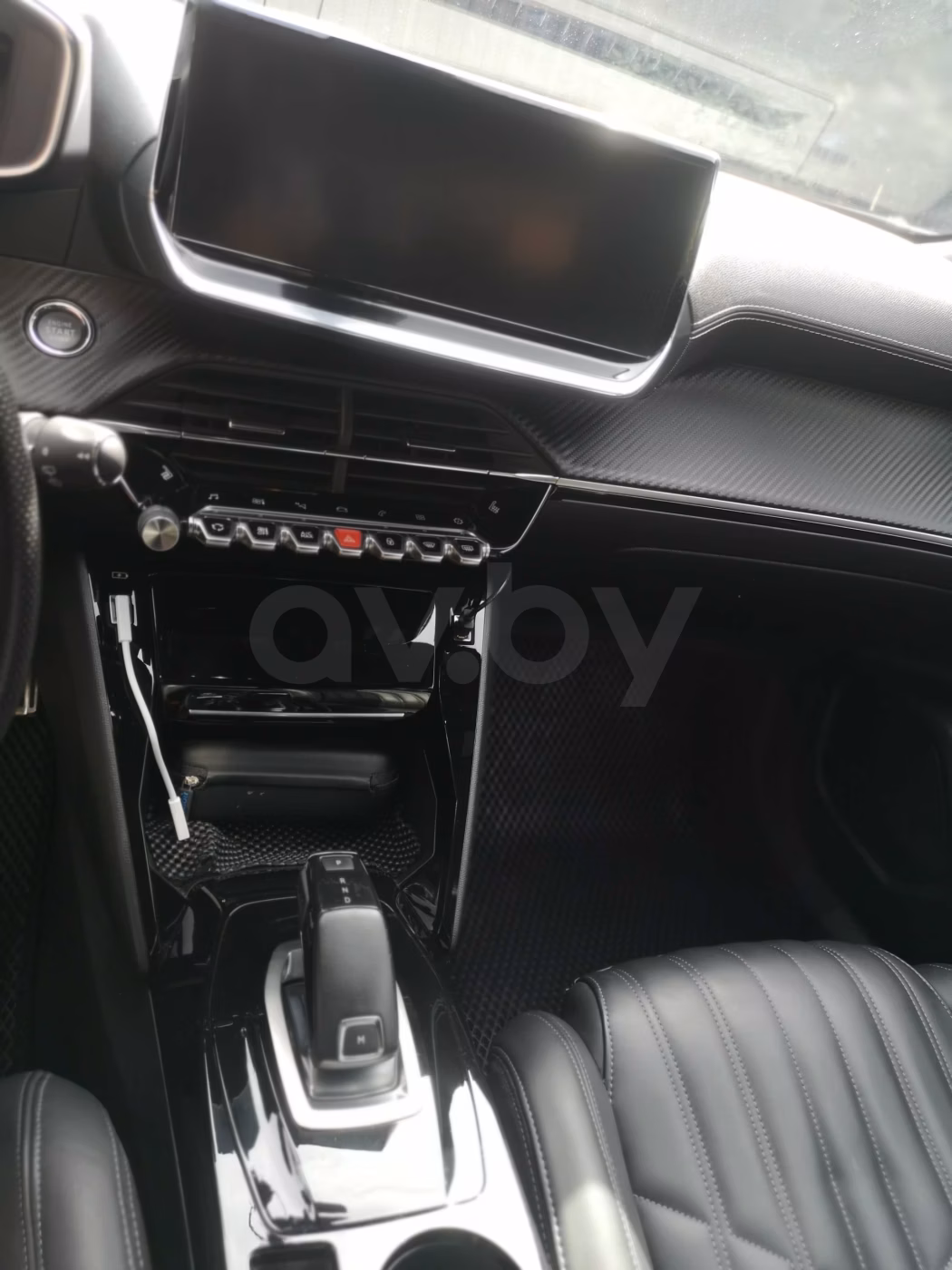 Peugeot 2008 фото 15