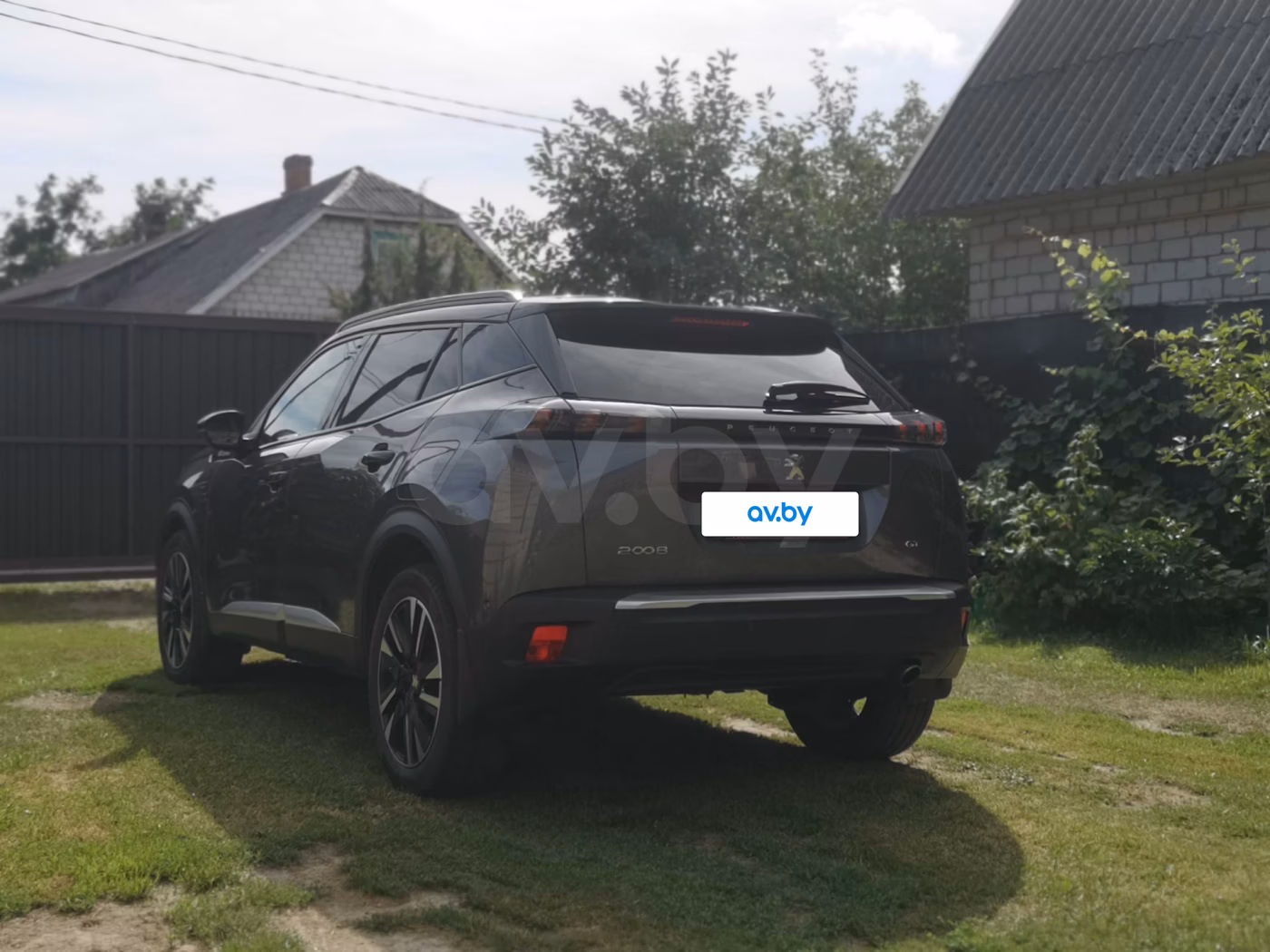 Peugeot 2008 фото 10