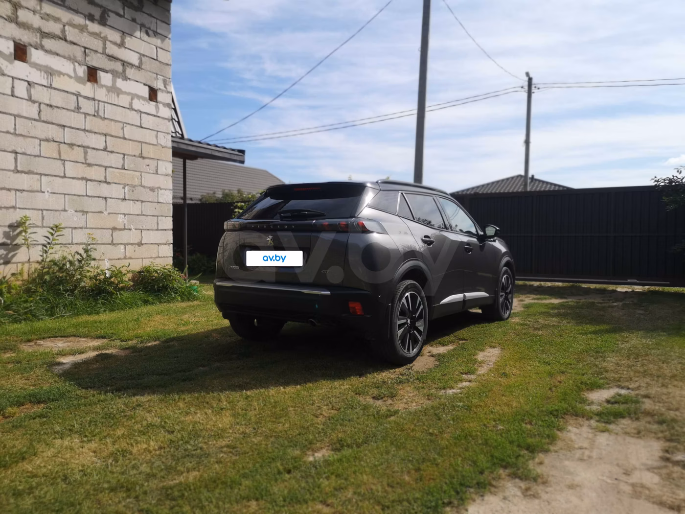 Peugeot 2008 фото 8
