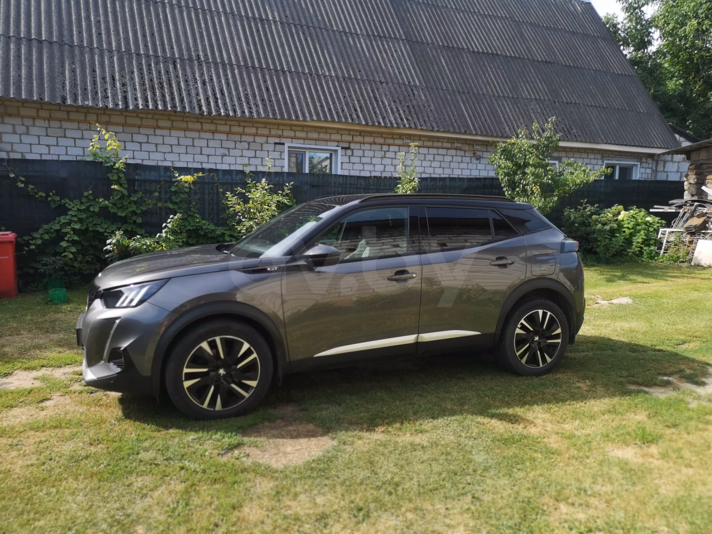 Peugeot 2008 фото 2