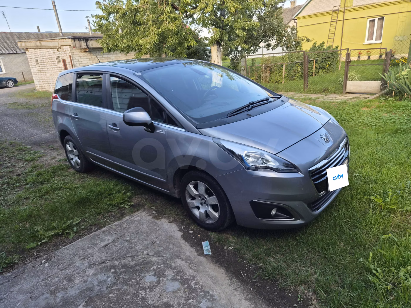 Peugeot 5008 фото 2