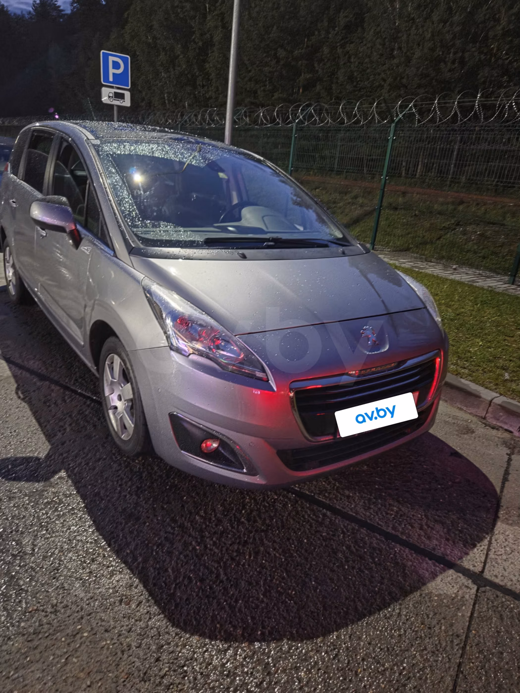 Peugeot 5008 фото 11