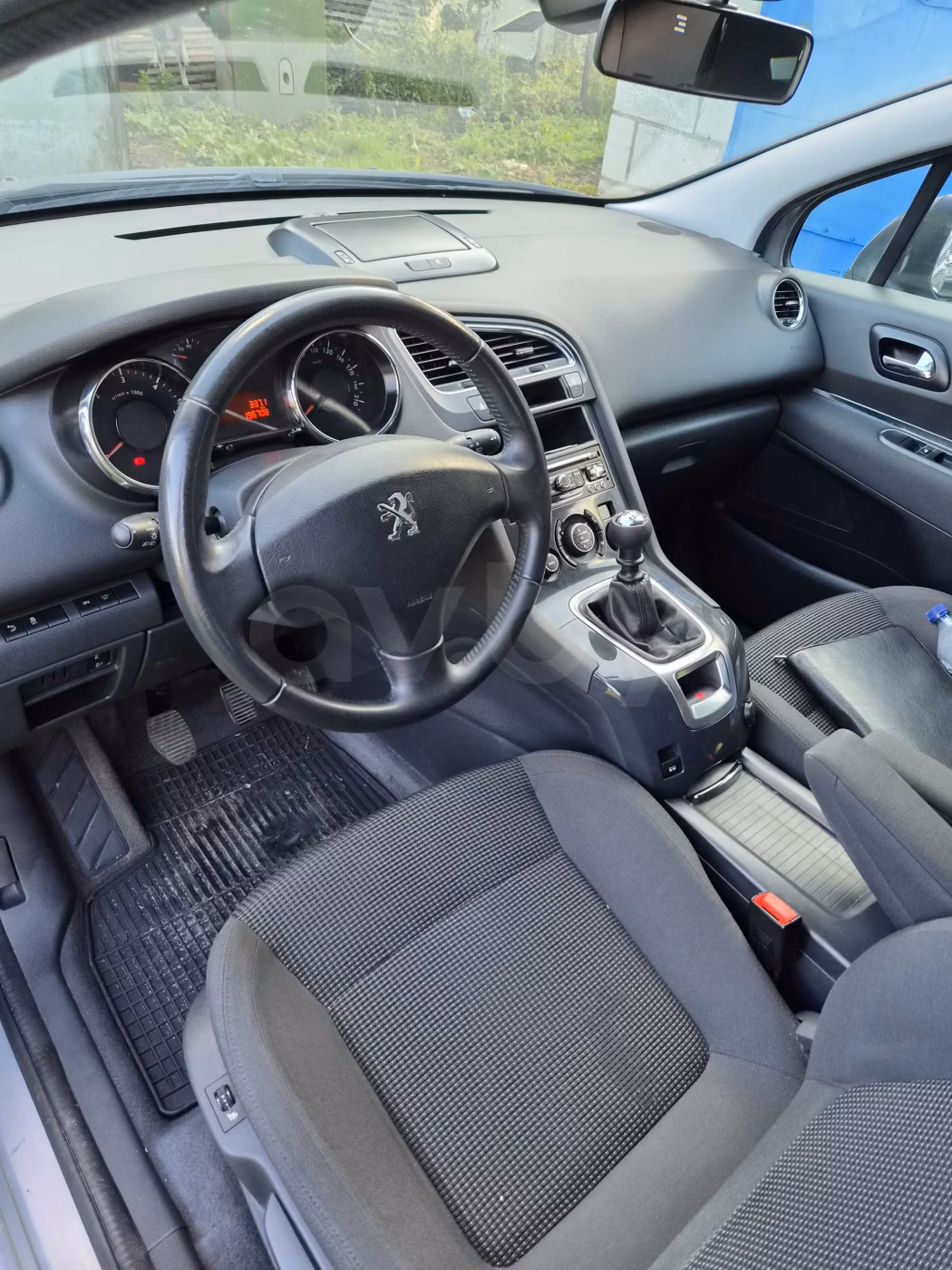 Peugeot 5008 фото 6