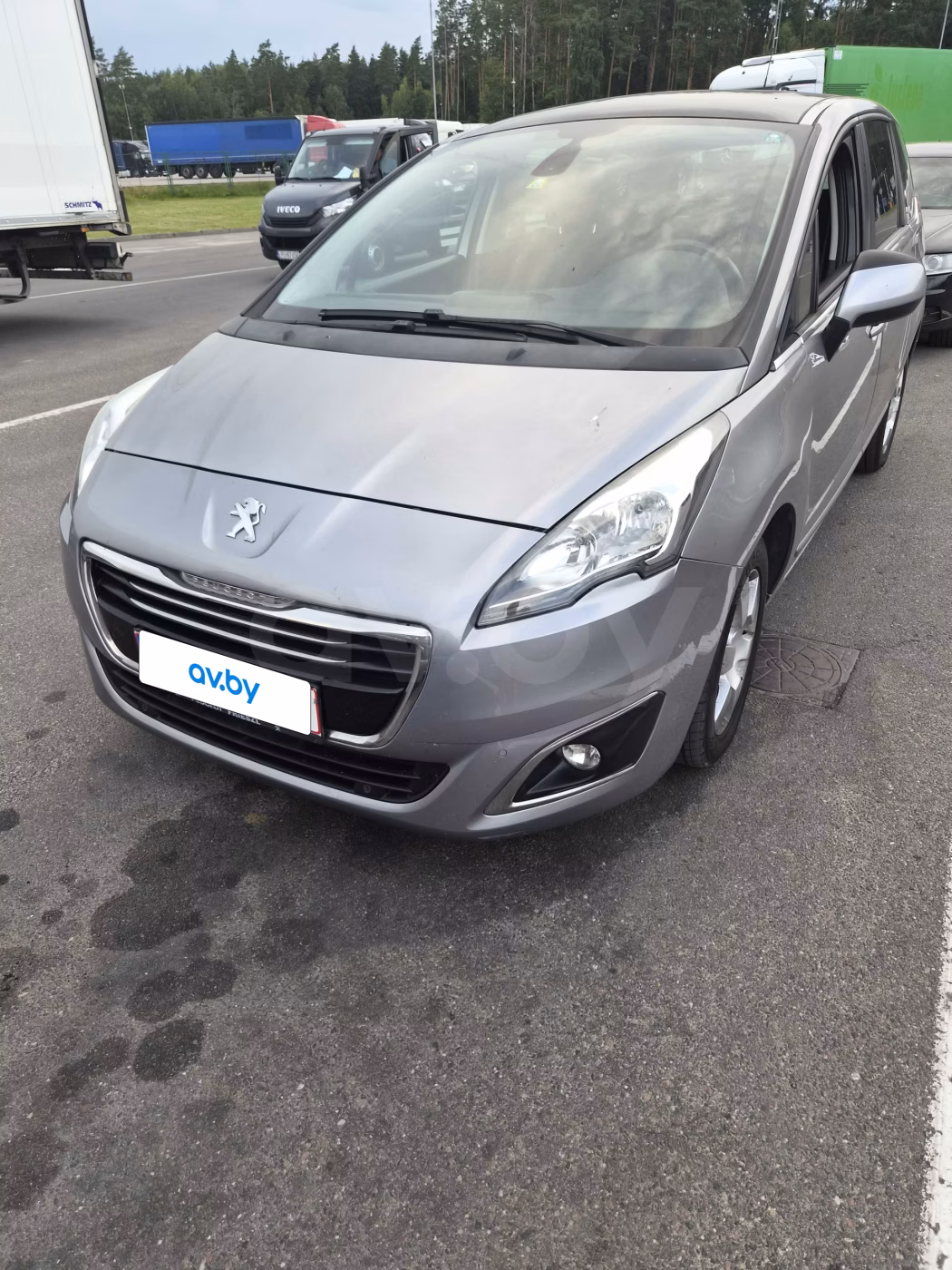 Peugeot 5008 фото 10