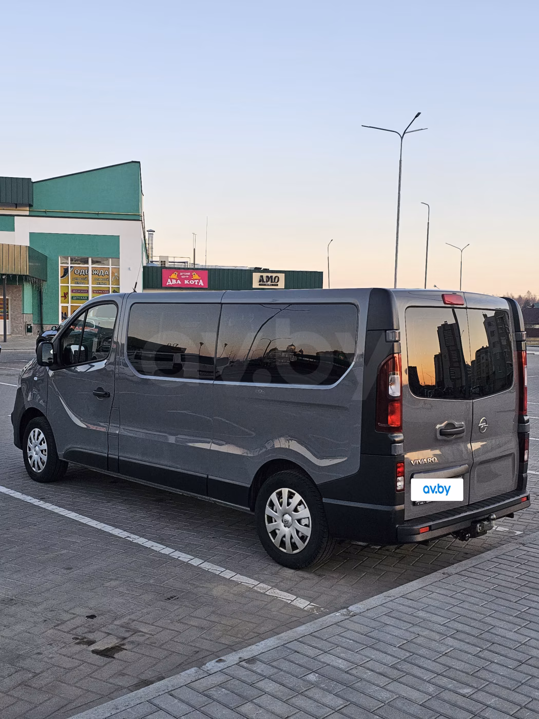 Opel Vivaro фото 3