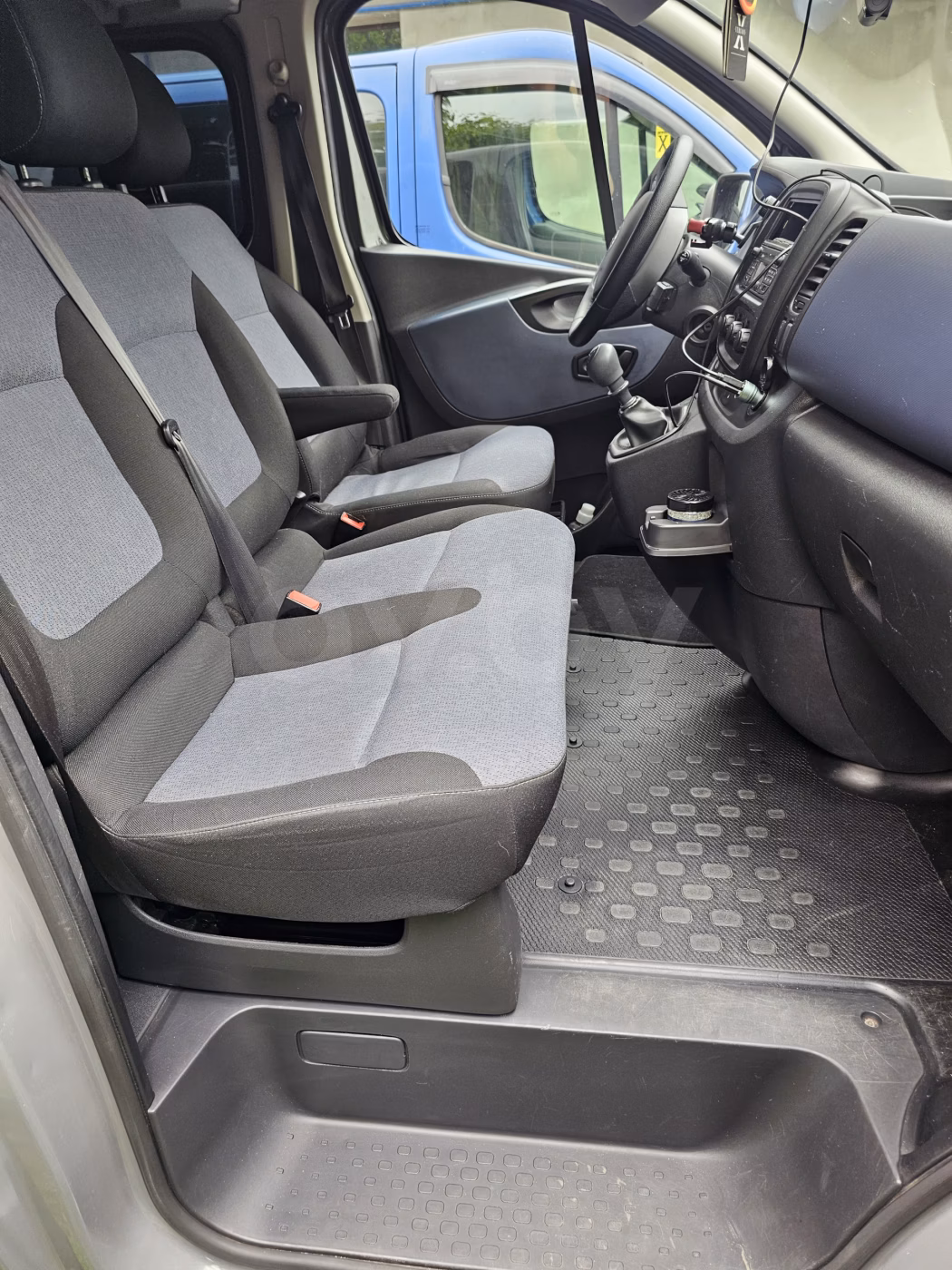 Opel Vivaro фото 8