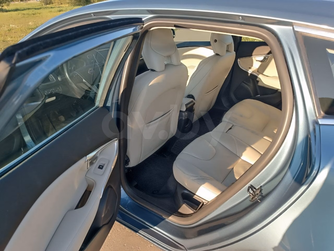 Volvo V40 фото 6