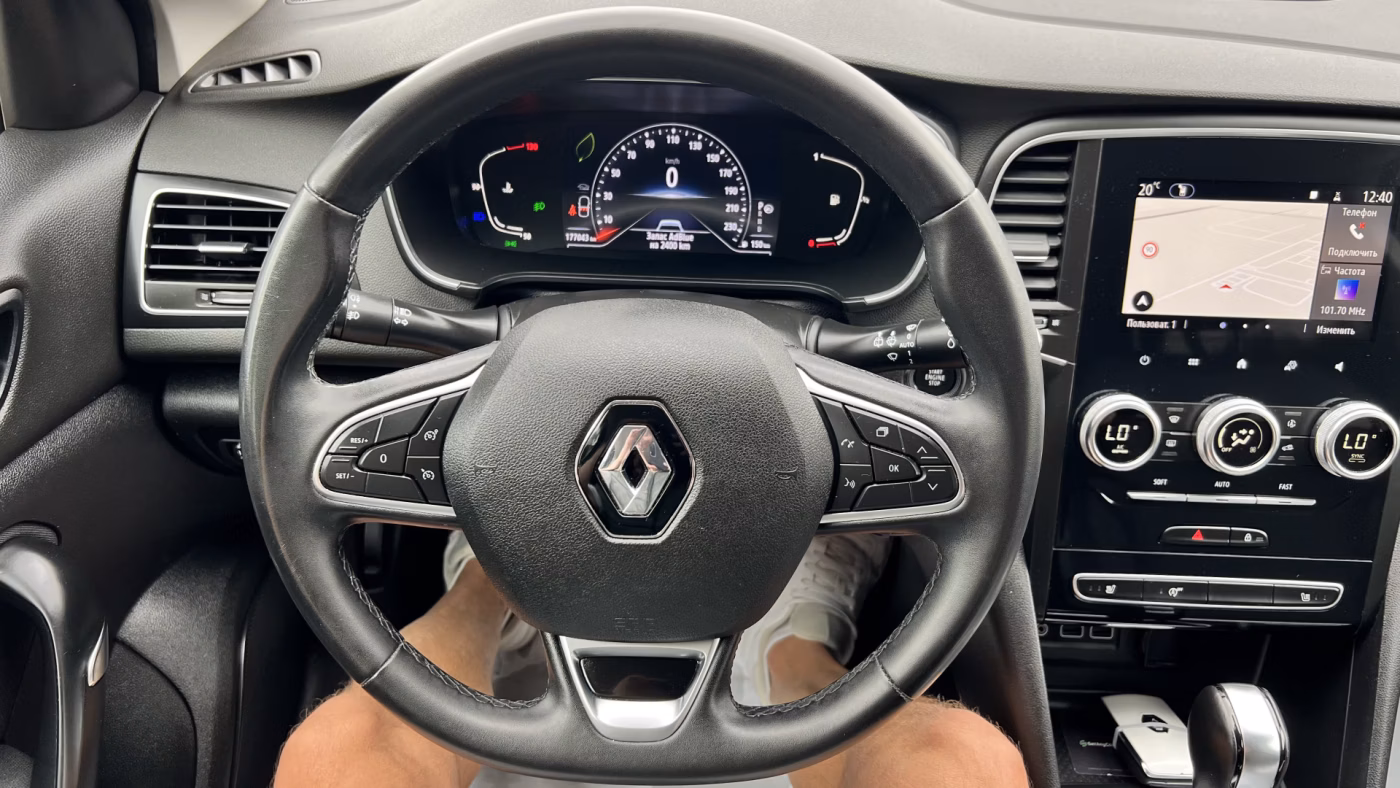 Renault Megane фото 14