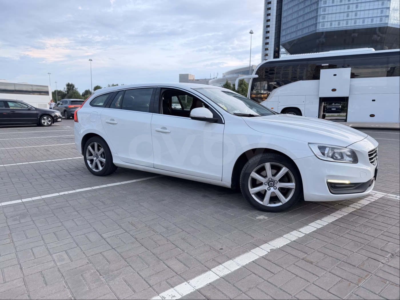 Volvo V60 фото 4