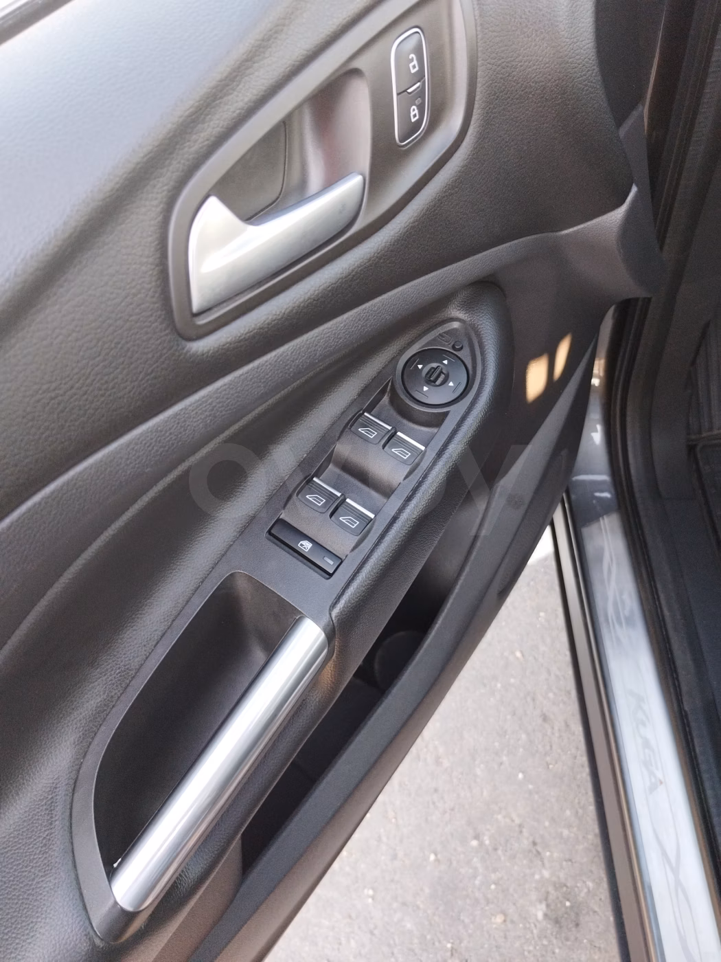 Ford Kuga фото 10