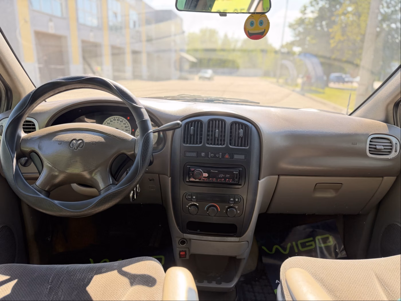 Dodge Caravan фото 13