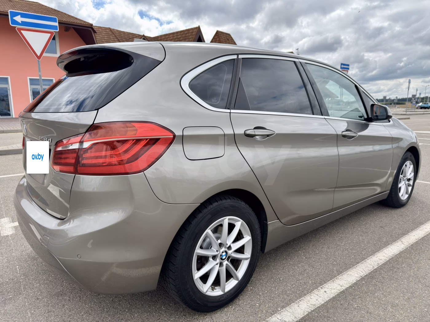BMW 2 серия Active Tourer фото 6