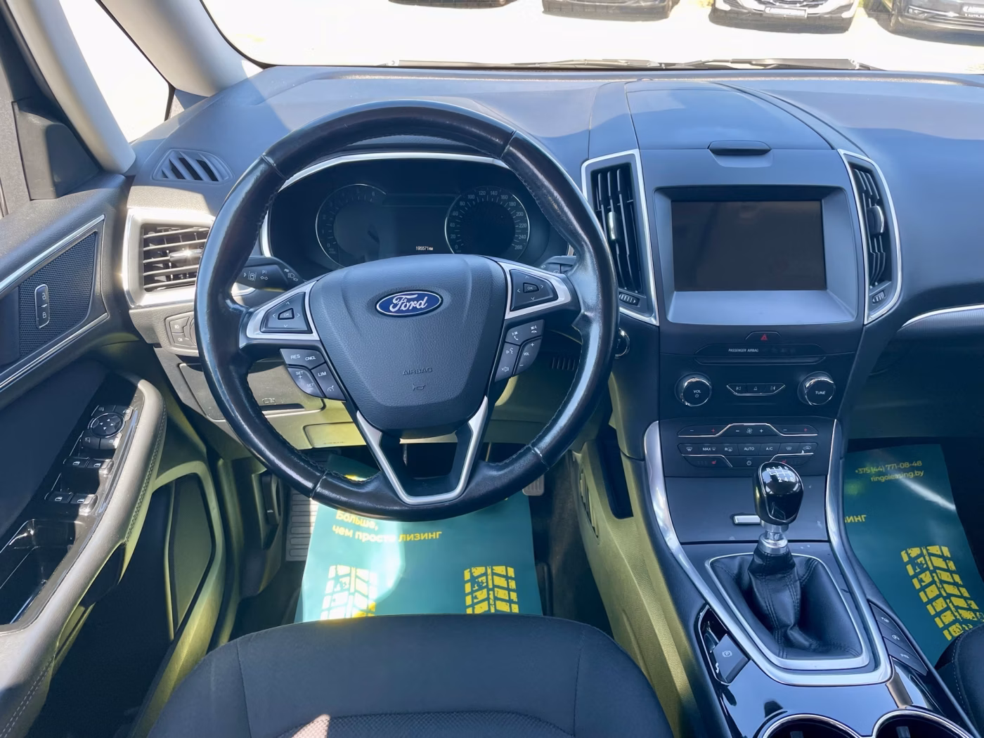 Ford Galaxy фото 8