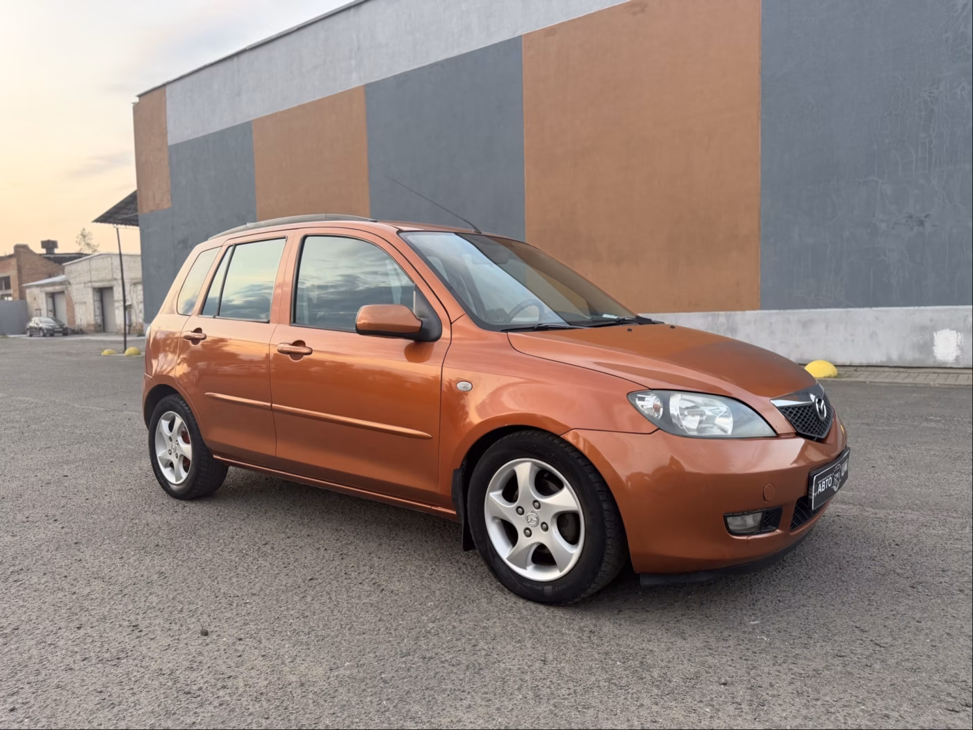 Mazda 2 фото 3