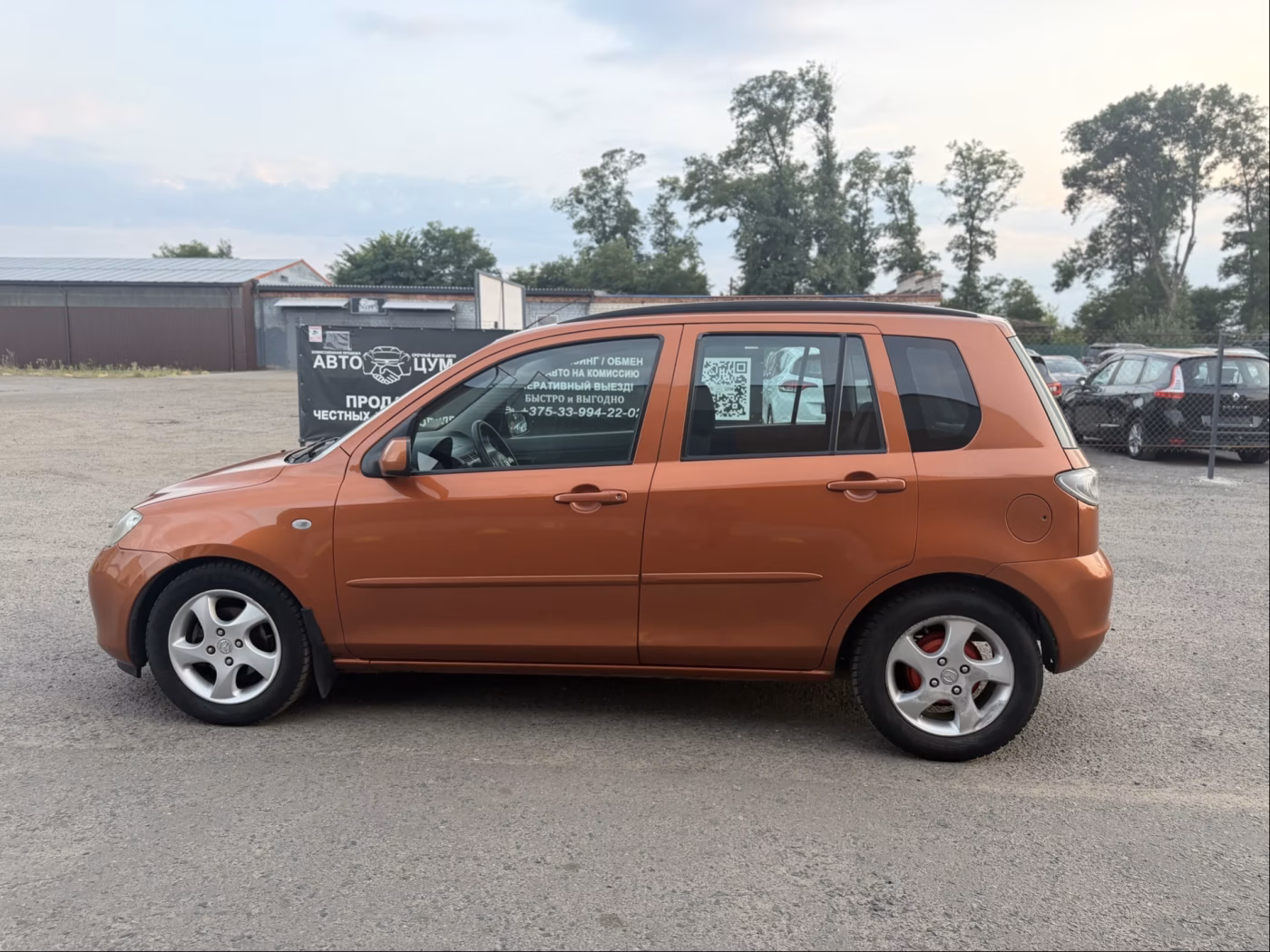 Mazda 2 фото 12