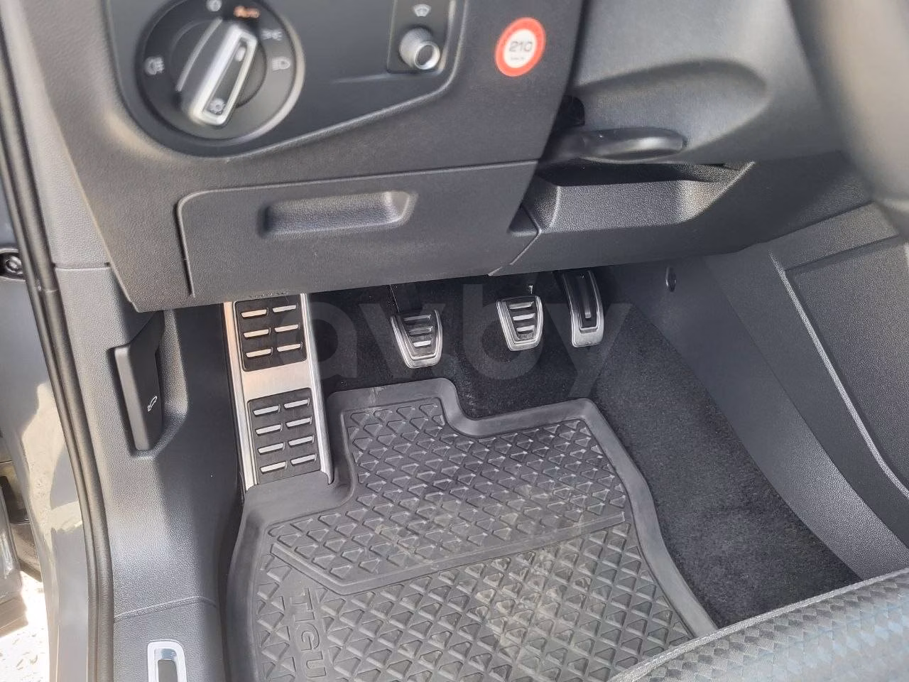 Volkswagen Tiguan фото 12