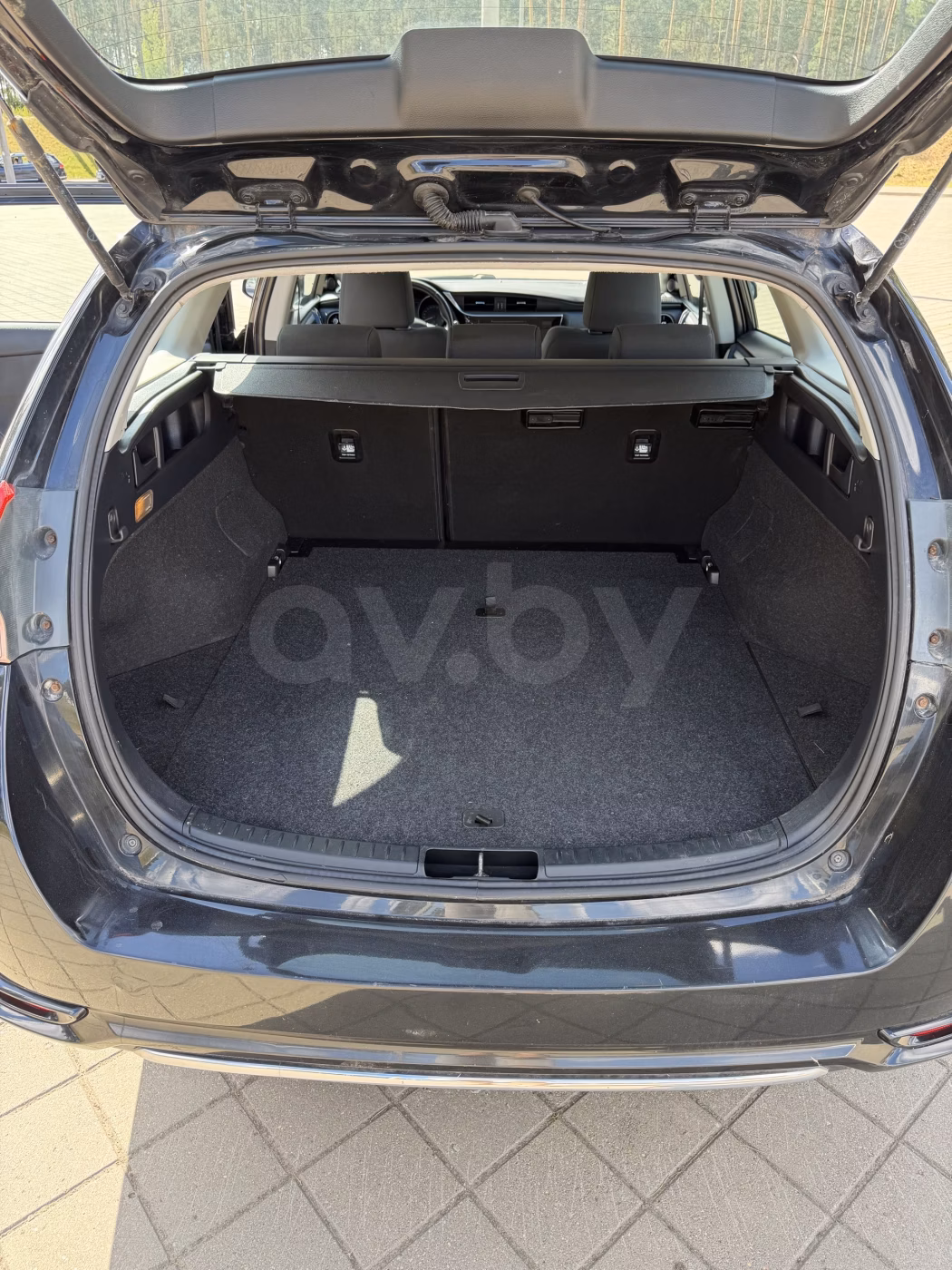 Toyota Auris фото 12