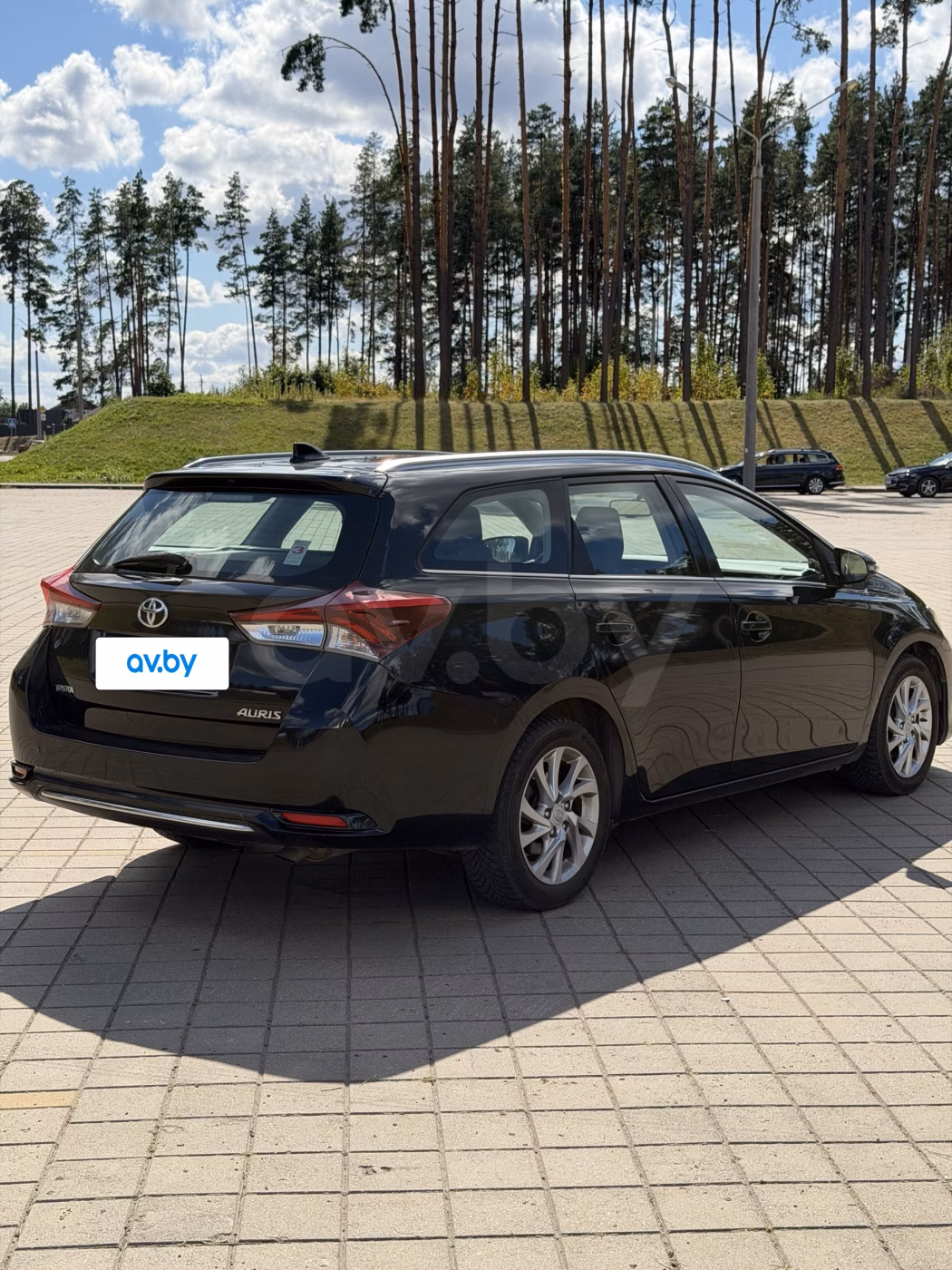 Toyota Auris фото 5