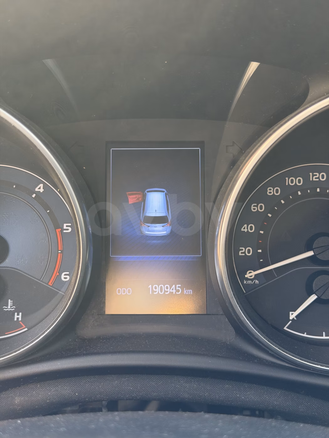 Toyota Auris фото 13