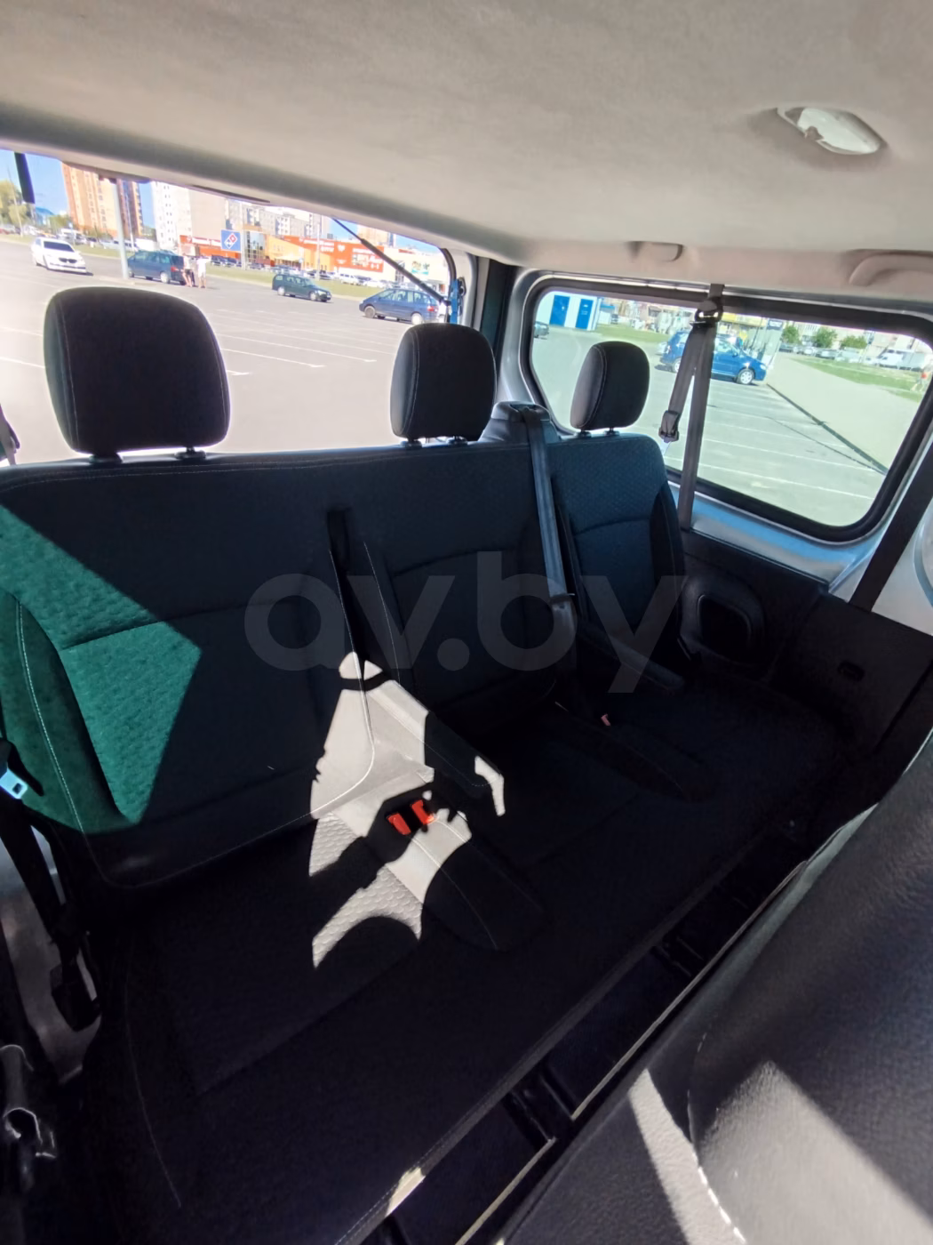 Opel Vivaro фото 18