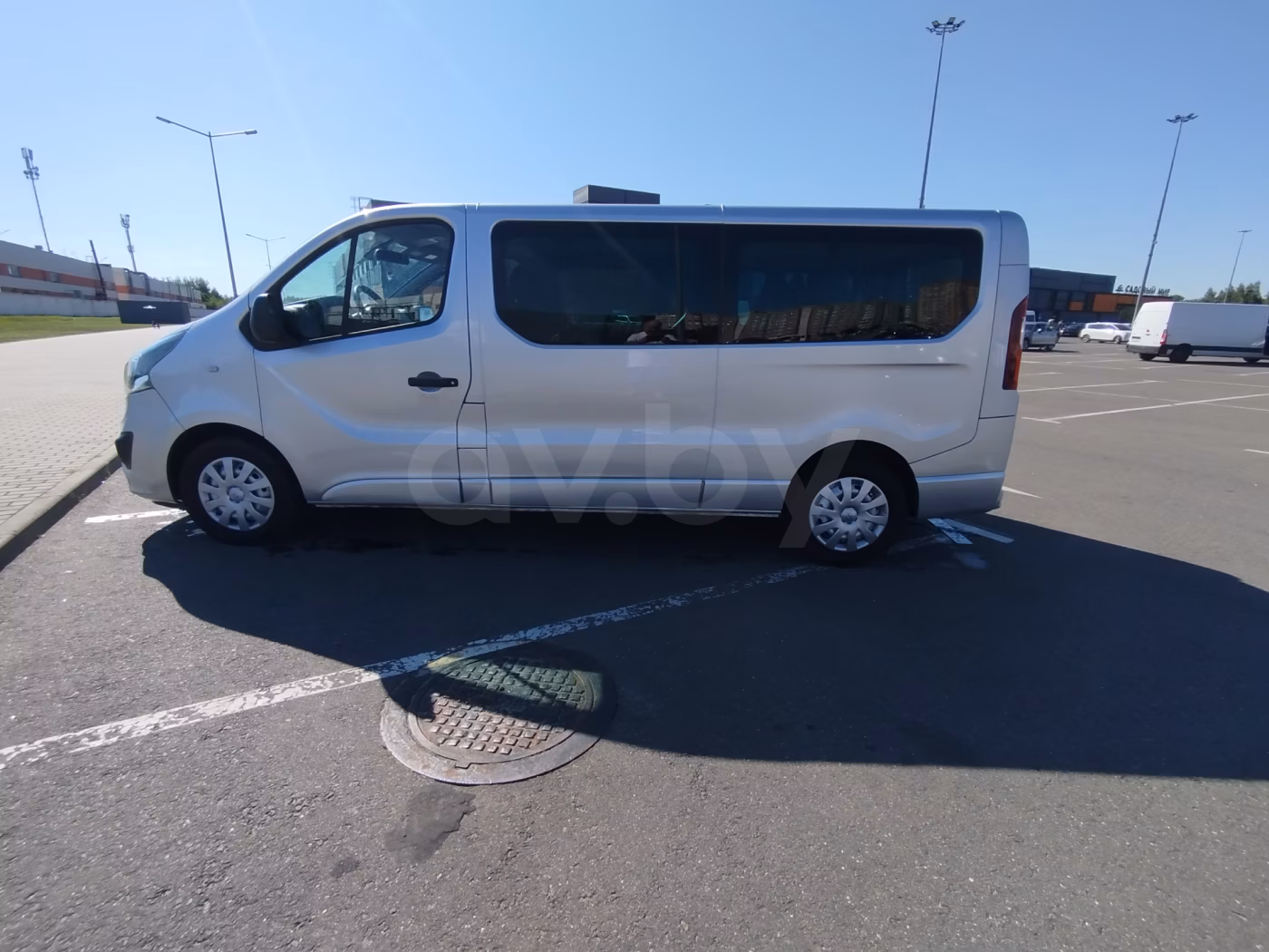Opel Vivaro фото 13