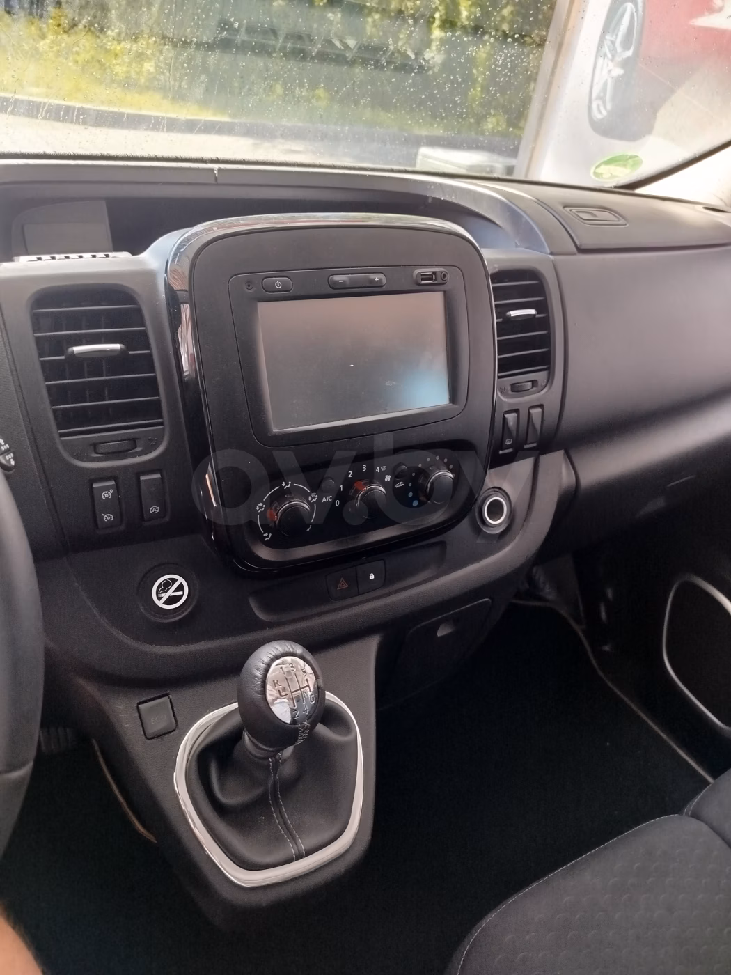 Opel Vivaro фото 12
