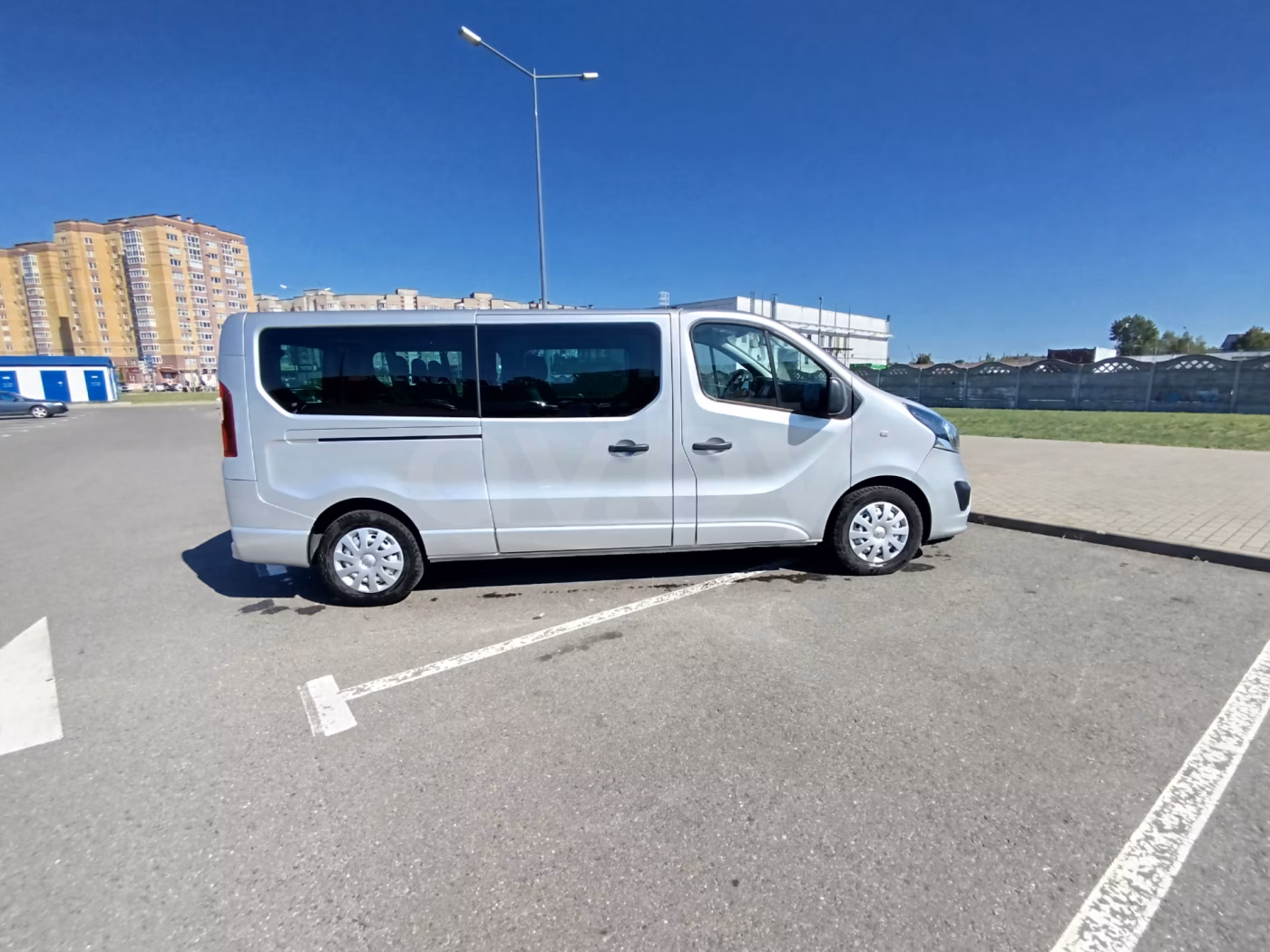 Opel Vivaro фото 21