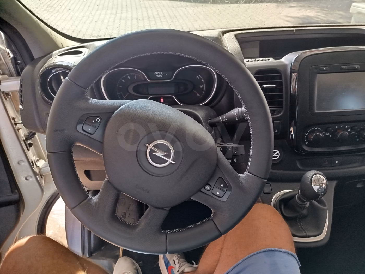 Opel Vivaro фото 9