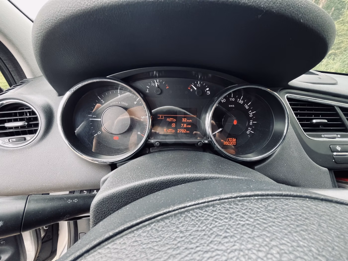 Peugeot 5008 фото 9