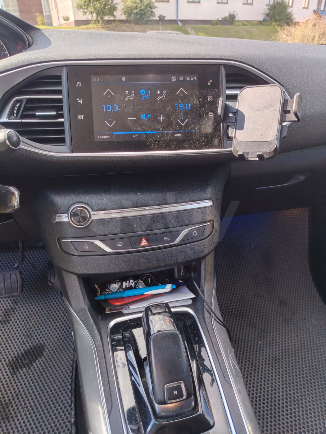 Peugeot 308 фото 16