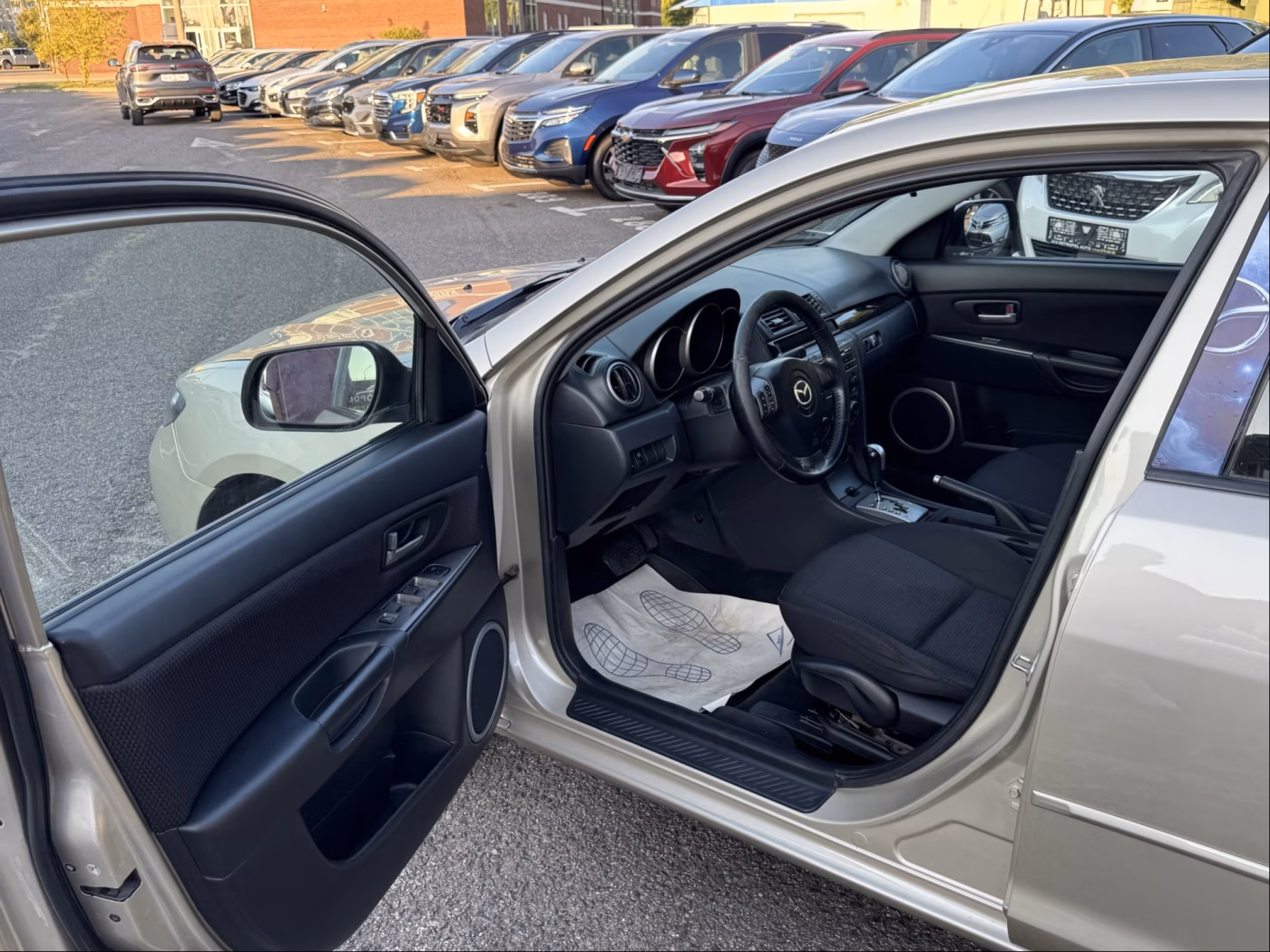 Mazda 3 фото 11