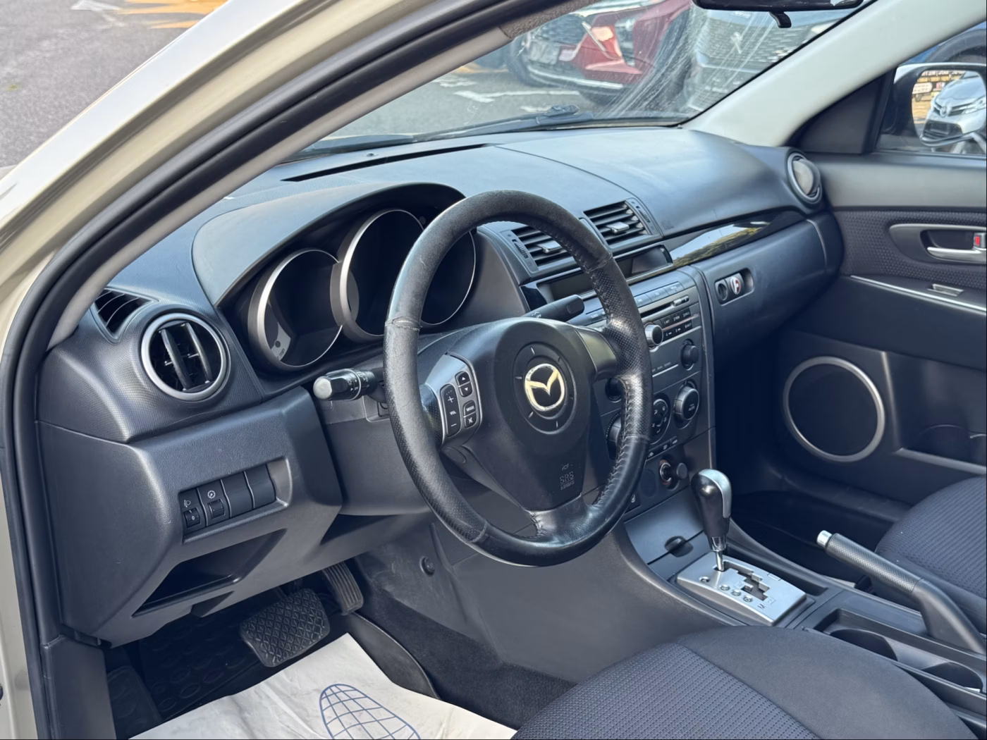 Mazda 3 фото 13