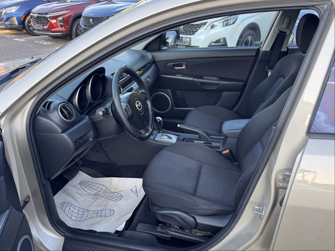 Mazda 3 фото 12