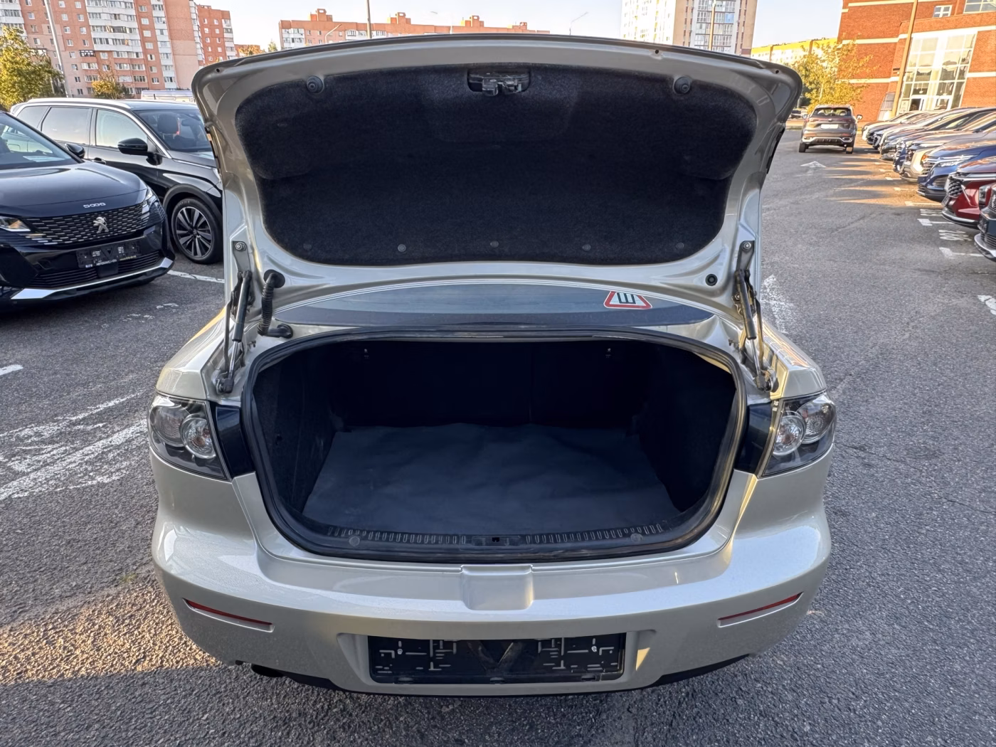 Mazda 3 фото 9