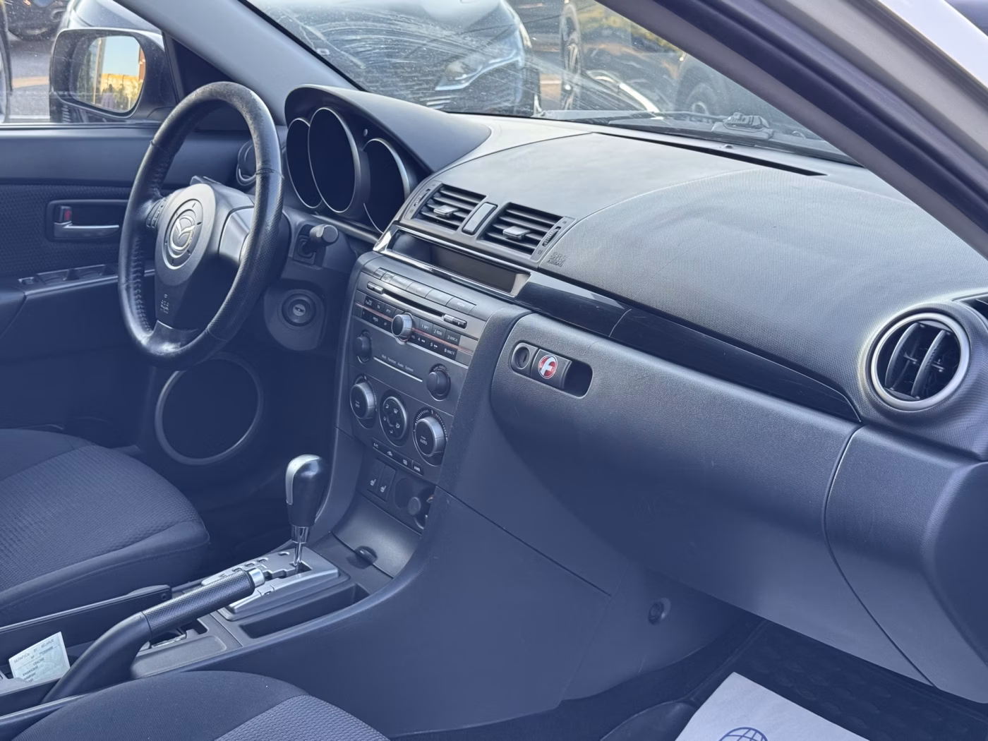 Mazda 3 фото 16