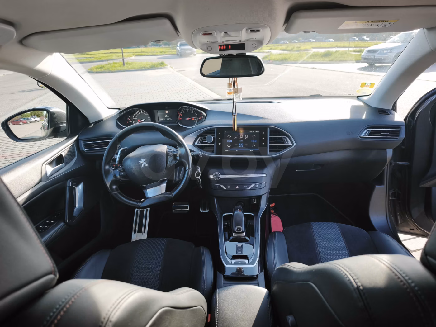 Peugeot 308 фото 10