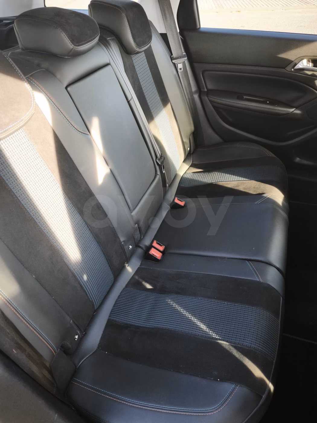 Peugeot 308 фото 11