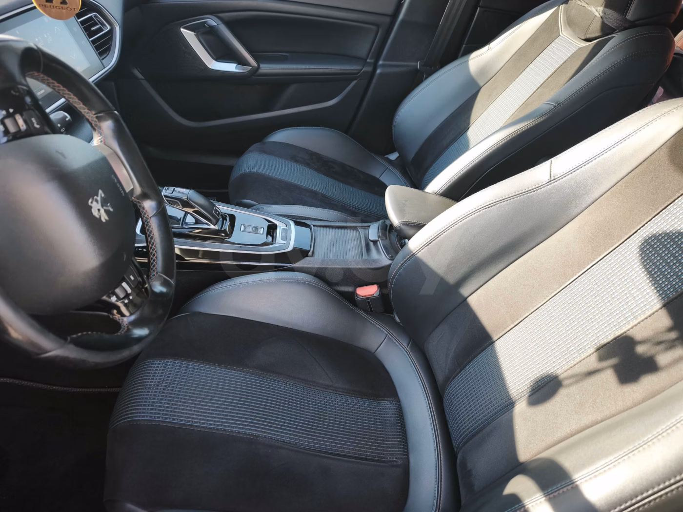 Peugeot 308 фото 8