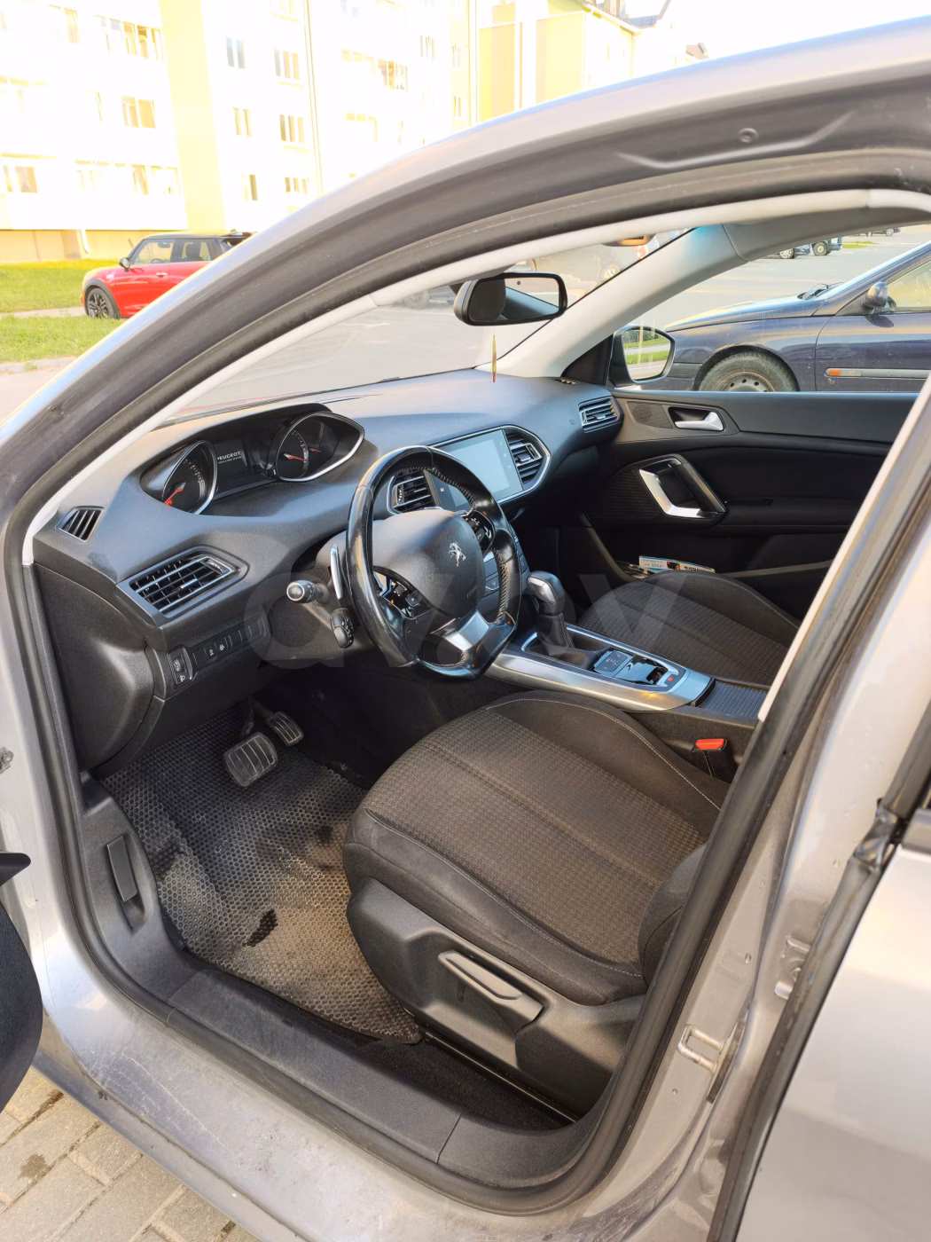 Peugeot 308 фото 10