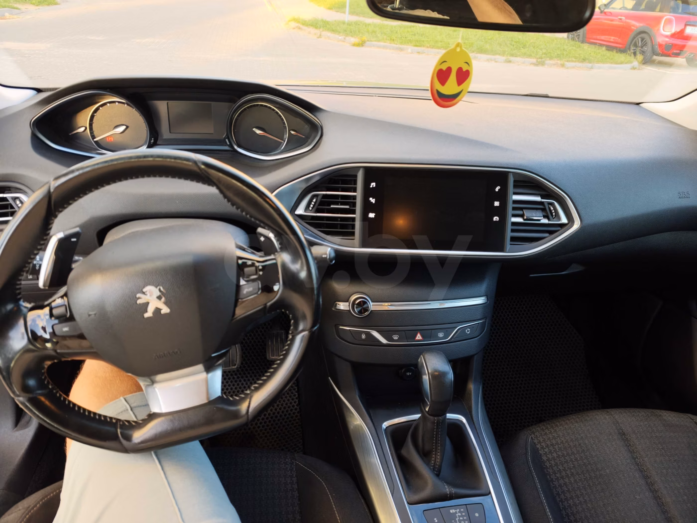 Peugeot 308 фото 12