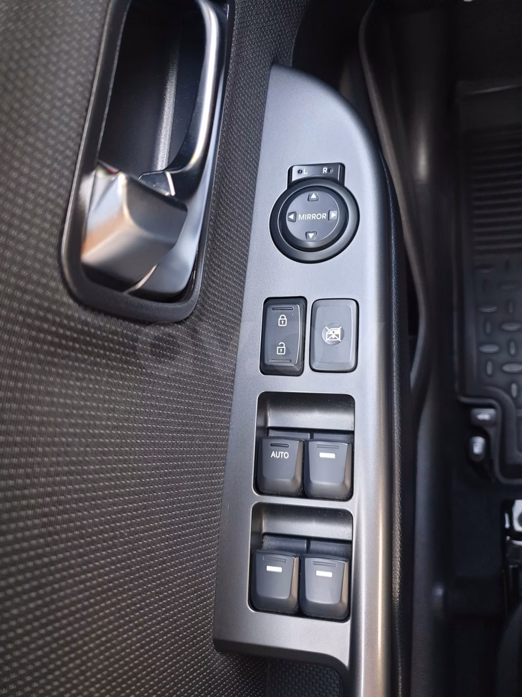 Kia Rio фото 8