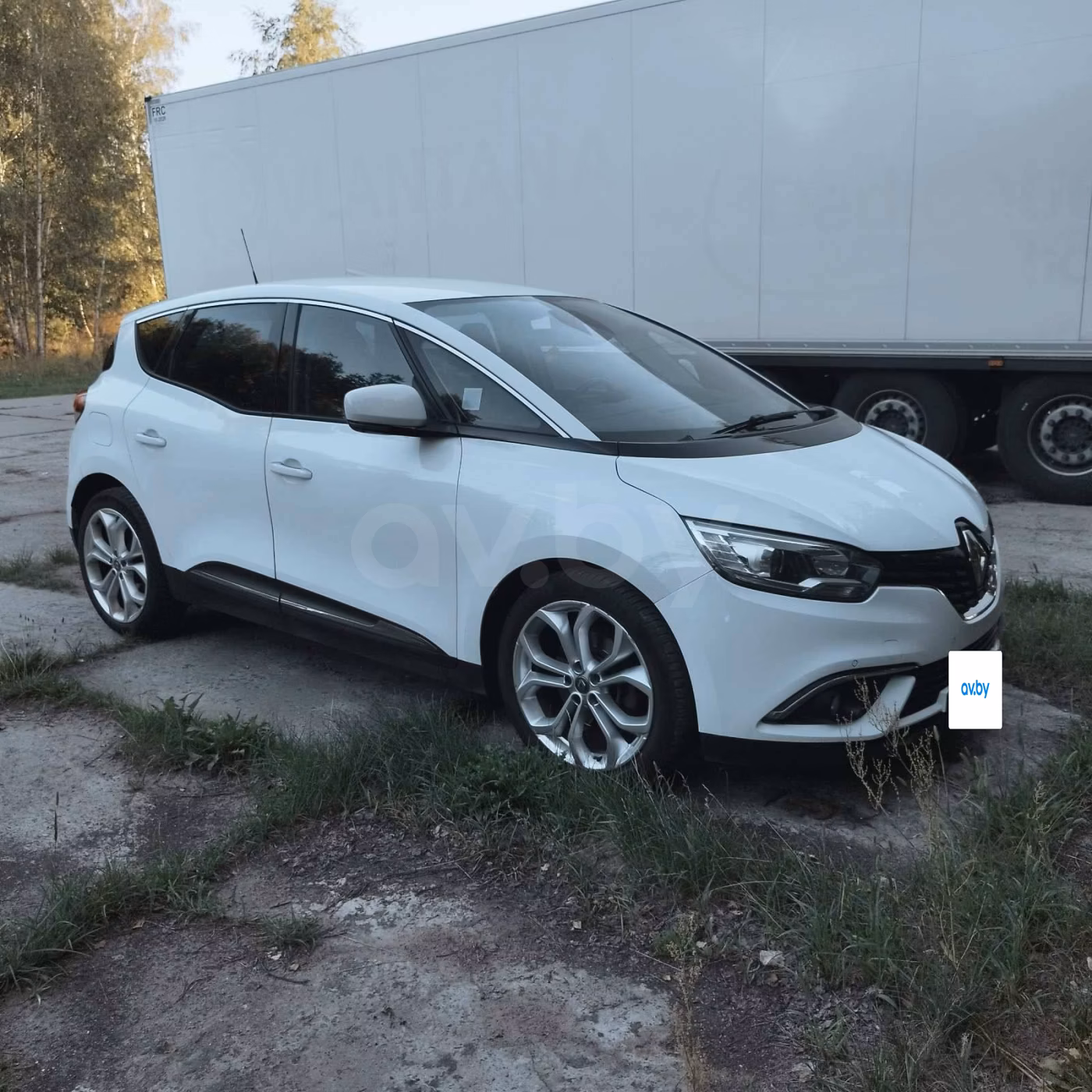Renault Scenic фото 8