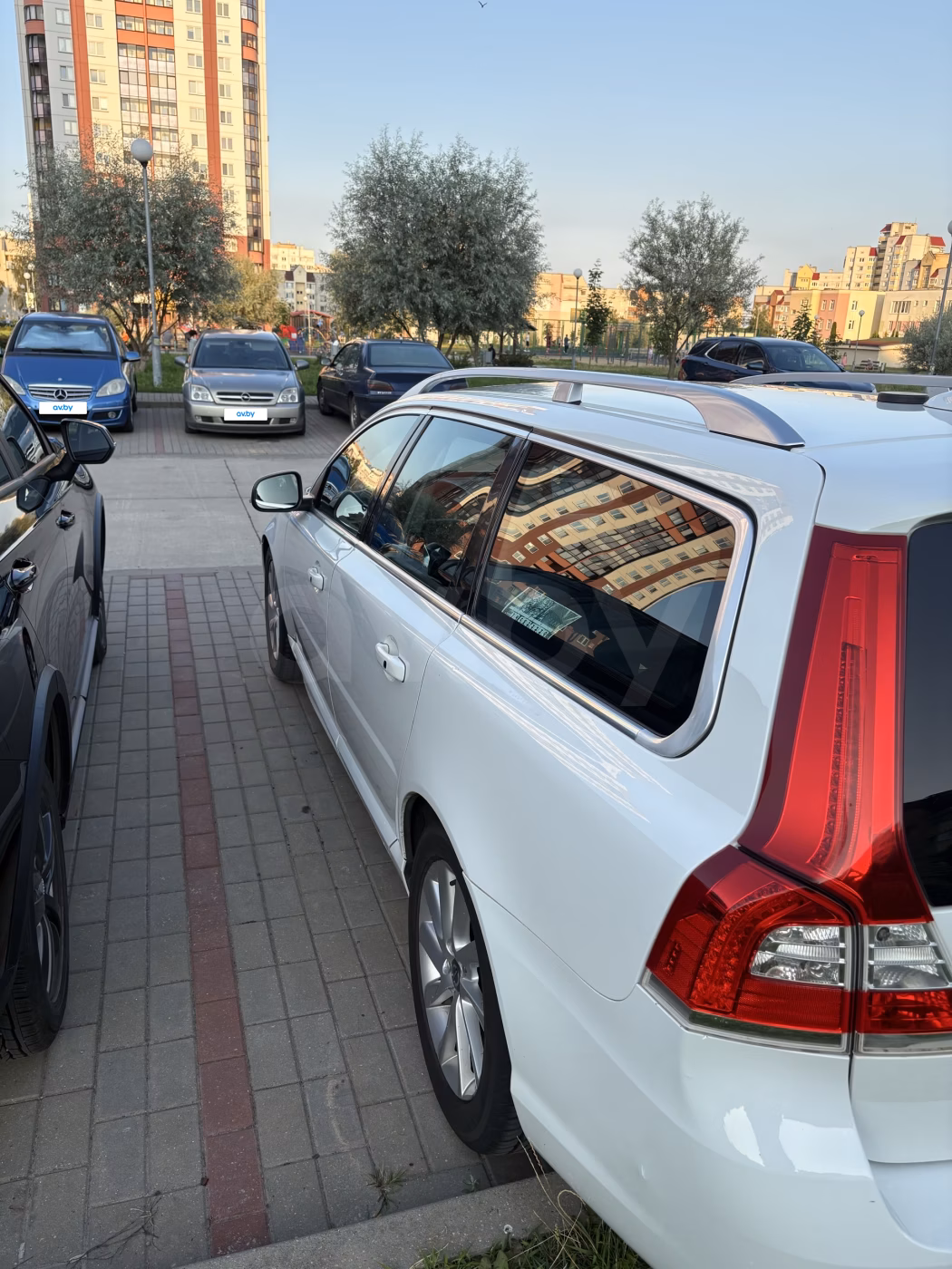 Volvo V70 фото 12