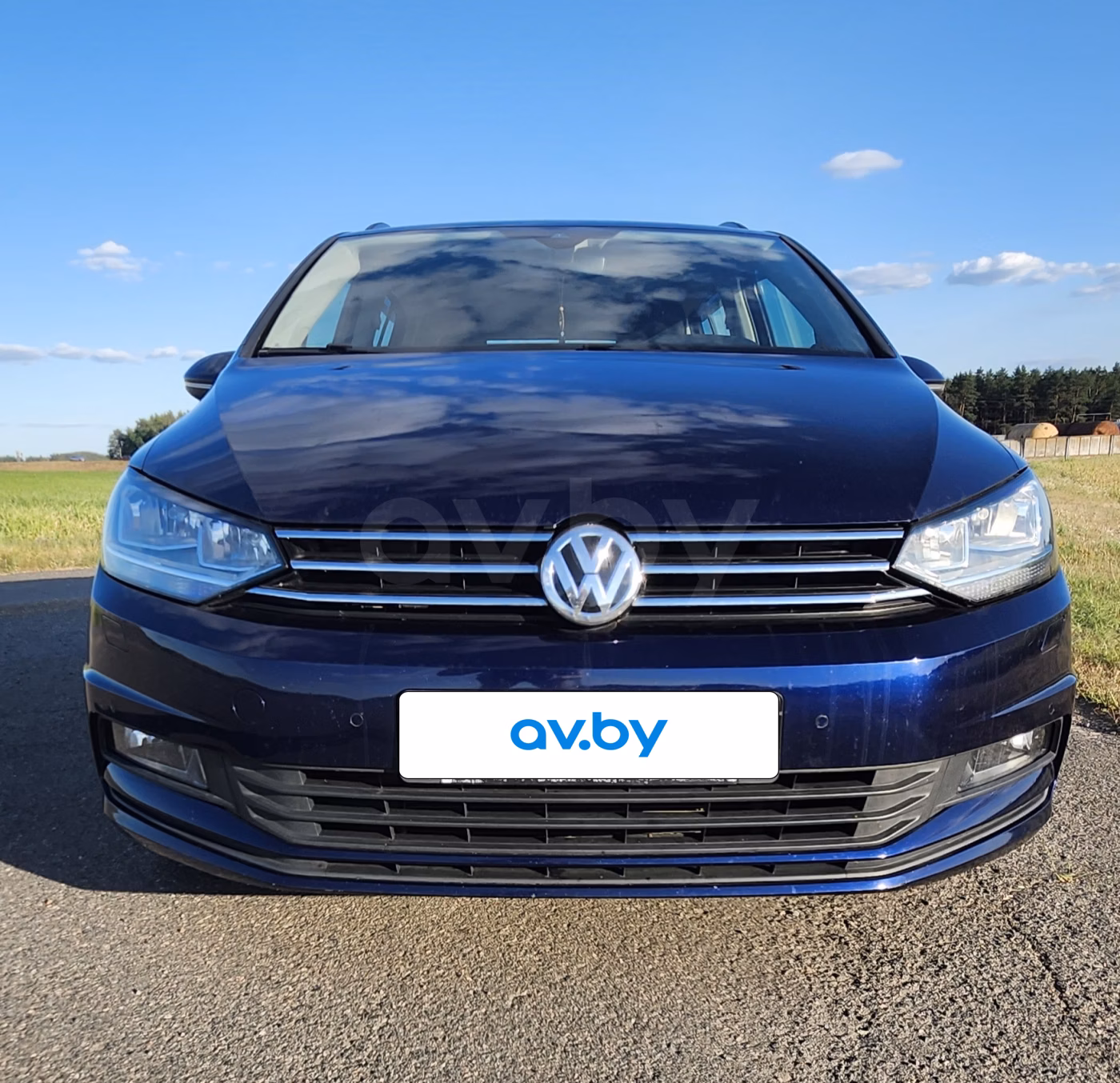 Volkswagen Touran фото 2