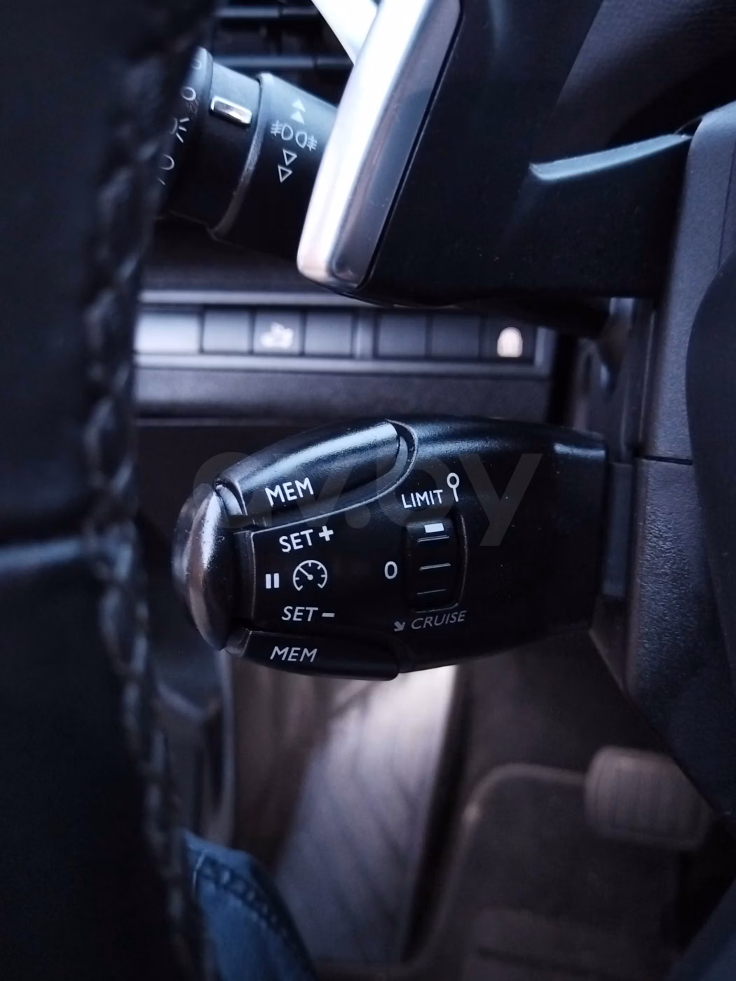 Peugeot 5008 фото 18