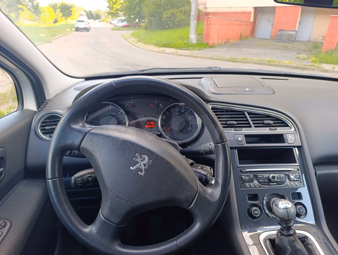 Peugeot 5008 фото 6